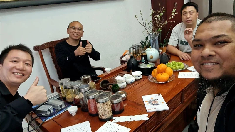 Mr. Rony GMLEDs factory visiting Mr. Rony GMLEDs factory visiting